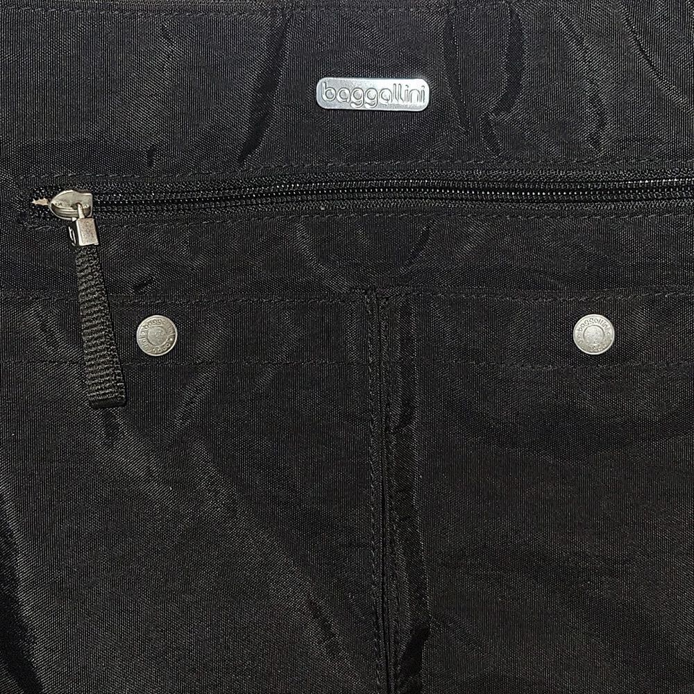 Baggallini Black Crossbody Bag - Picture 2 of 8